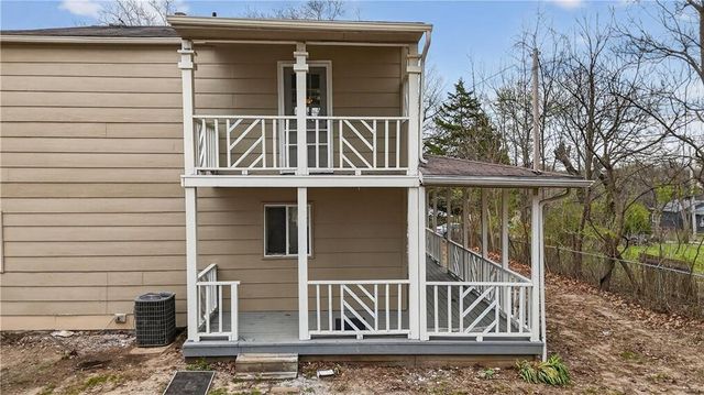 8324 Pershing Road, Raytown, MO 64138