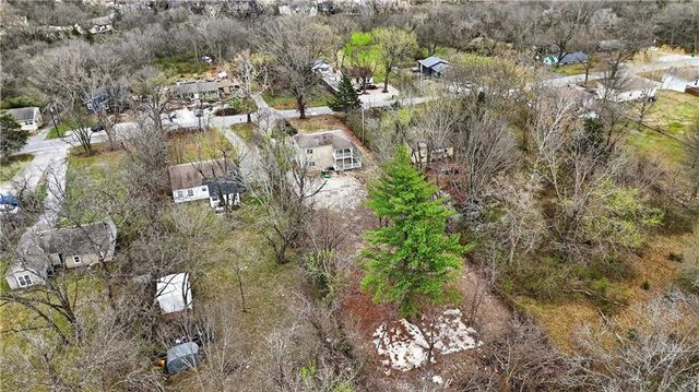 8324 Pershing Road, Raytown, MO 64138