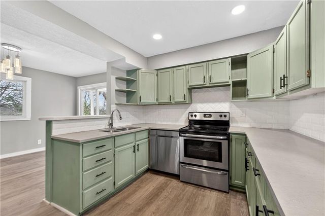 8324 Pershing Road, Raytown, MO 64138