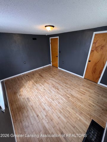 630 Julia Street, Lansing, MI 48910