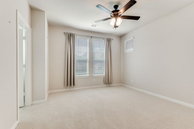 704 YELLOW WARBLER Way, Arlington, TX 76005