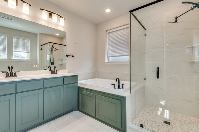 704 YELLOW WARBLER Way, Arlington, TX 76005