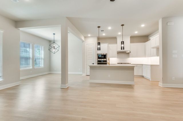 704 YELLOW WARBLER Way, Arlington, TX 76005