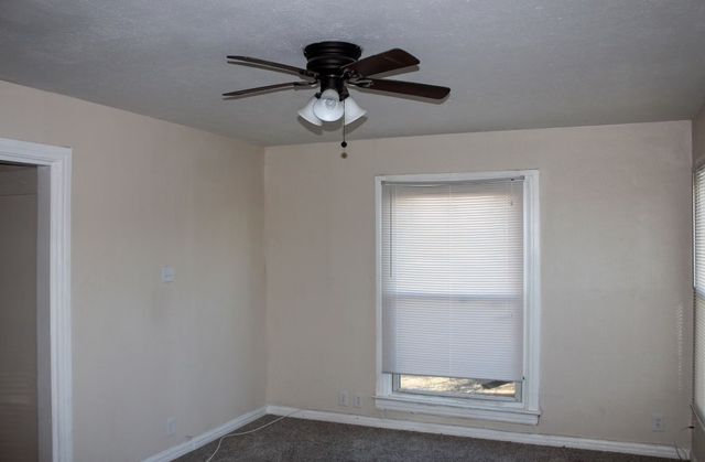 202 SE 9th Street, Grand Prairie, TX 75051