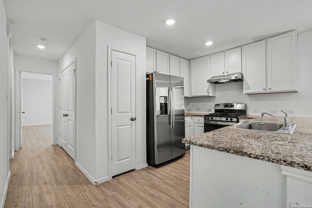 5427 DAPHNE PATH, San Antonio, TX 78253