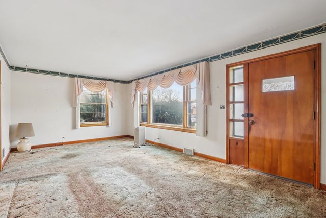 8828 Grand Avenue, River Grove, IL 60171