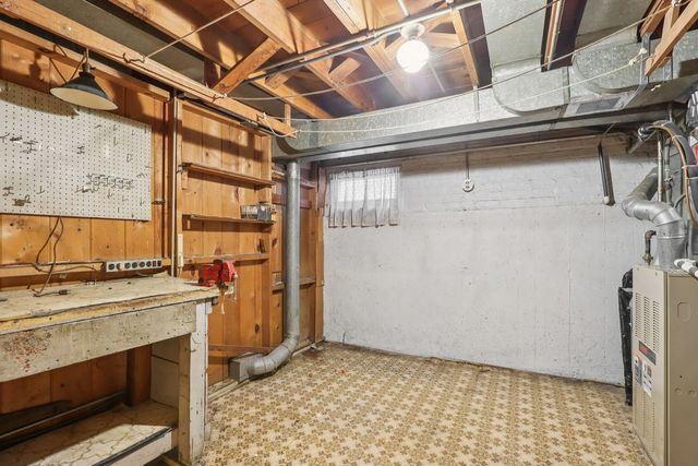 8828 Grand Avenue, River Grove, IL 60171