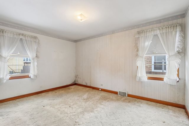 8828 Grand Avenue, River Grove, IL 60171