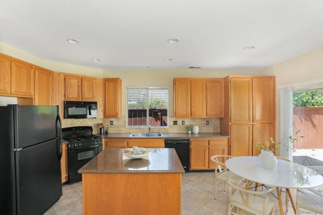 5001 Calle Arquero, Oceanside, CA 92057