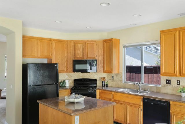 5001 Calle Arquero, Oceanside, CA 92057