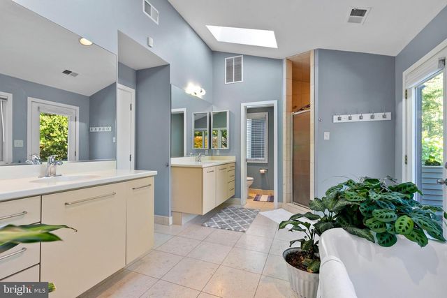 2 WINDWHISPER LN, Annapolis, MD 21403