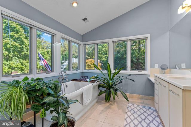 2 WINDWHISPER LN, Annapolis, MD 21403