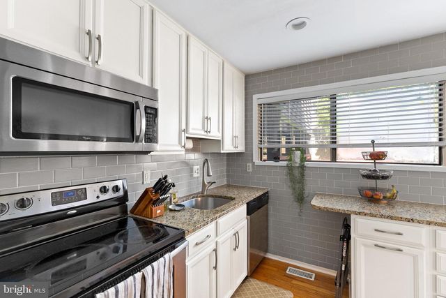 2 WINDWHISPER LN, Annapolis, MD 21403