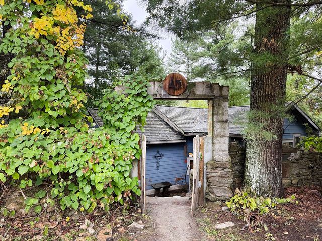 43 Bertine St, Bellingham, MA 02019