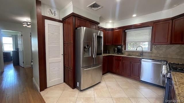 6 Curlew Place, Massapequa, NY 11758