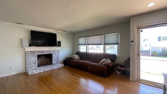 6 Curlew Place, Massapequa, NY 11758