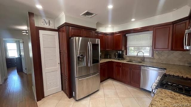 6 Curlew Place, Massapequa, NY 11758