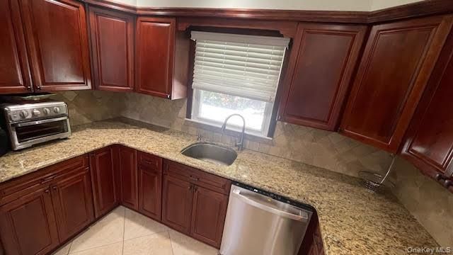 6 Curlew Place, Massapequa, NY 11758