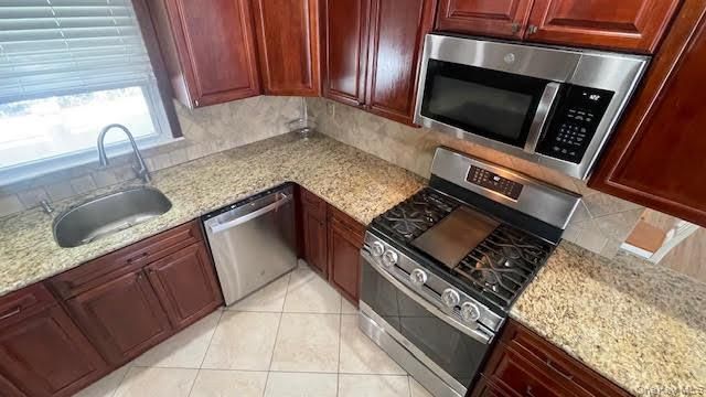 6 Curlew Place, Massapequa, NY 11758