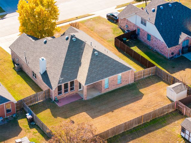 1104 Victory Bells Drive, Fort Worth, TX 76052