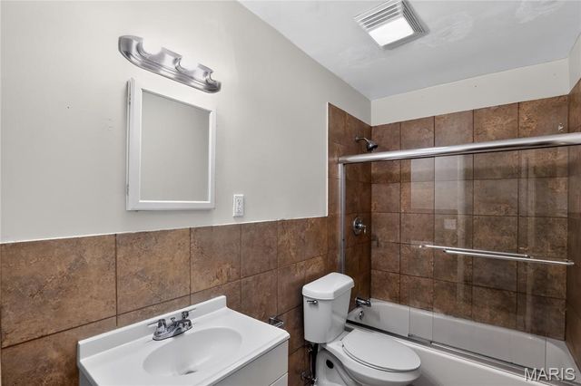 1048 Wylin Court, St Louis, MO 63135