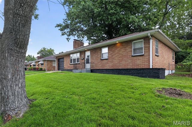 1048 Wylin Court, St Louis, MO 63135