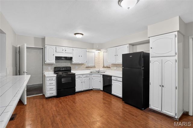1048 Wylin Court, St Louis, MO 63135