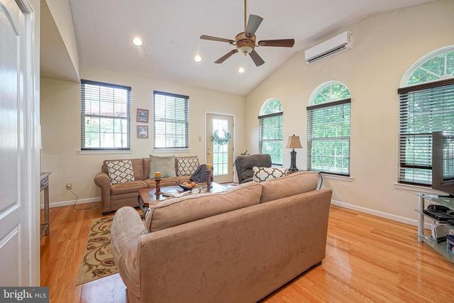 109 CHADDS FORD CT, Sewell, NJ 08080