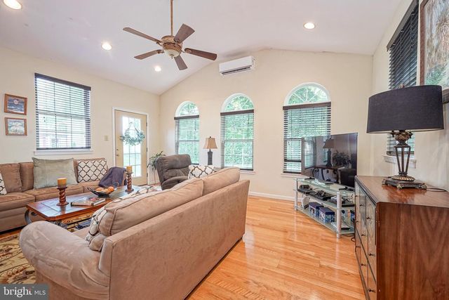 109 CHADDS FORD CT, Sewell, NJ 08080