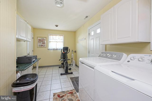 109 CHADDS FORD CT, Sewell, NJ 08080