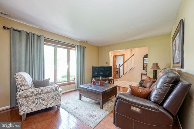 109 CHADDS FORD CT, Sewell, NJ 08080