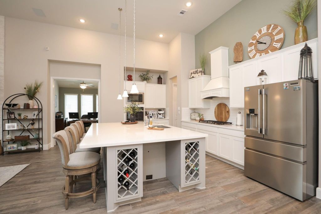 Image 12 of property listing at 23302 Rosen Mill Drive, Richmond, TX 77469