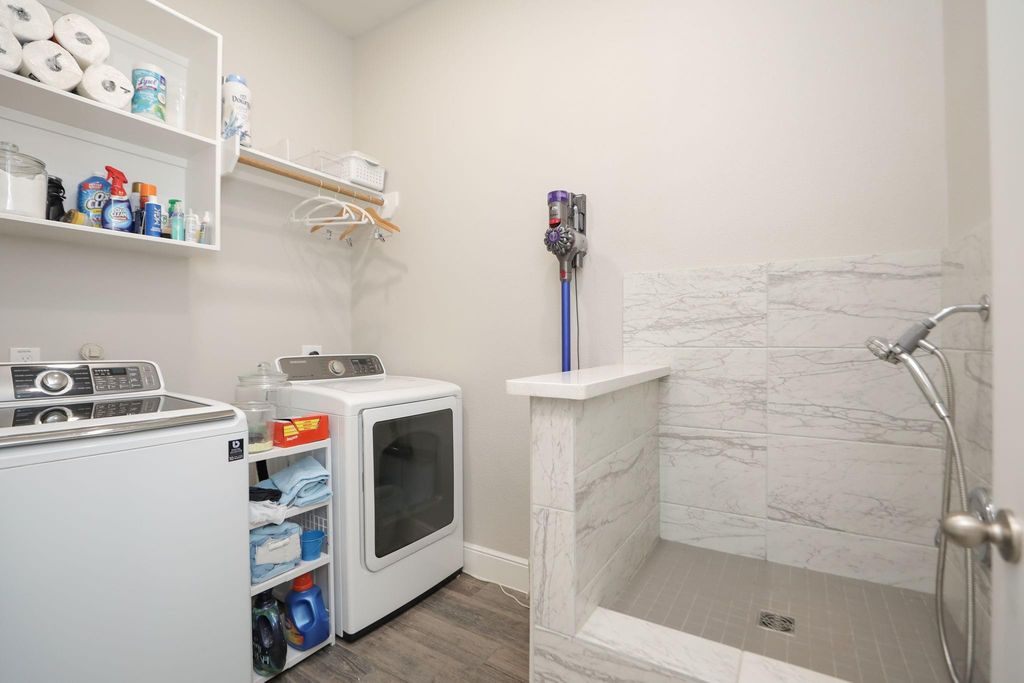 Image 19 of property listing at 23302 Rosen Mill Drive, Richmond, TX 77469