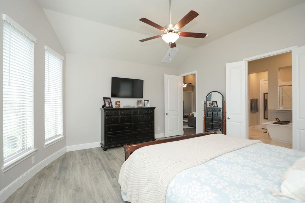 Image 30 of property listing at 23302 Rosen Mill Drive, Richmond, TX 77469