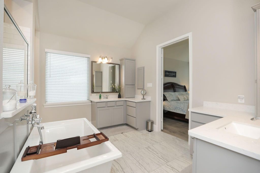 Image 32 of property listing at 23302 Rosen Mill Drive, Richmond, TX 77469