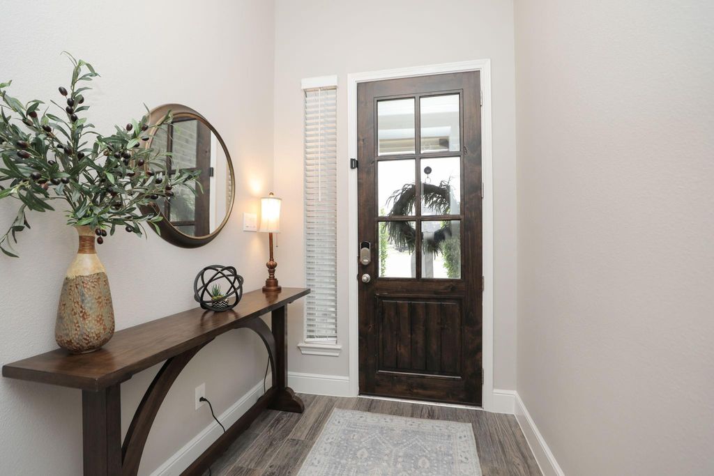 Image 5 of property listing at 23302 Rosen Mill Drive, Richmond, TX 77469