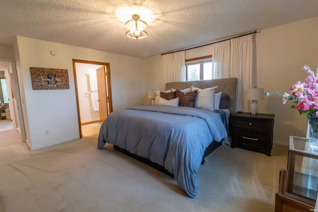3071 W 600 North, Huntington, IN 46750