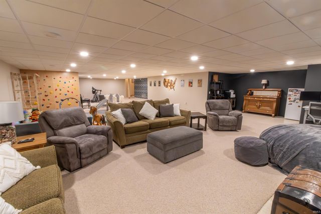 3071 W 600 North, Huntington, IN 46750