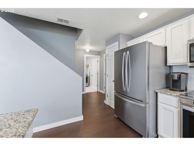 15340 Sw LEXINGTON Ln, Beaverton, OR 97007