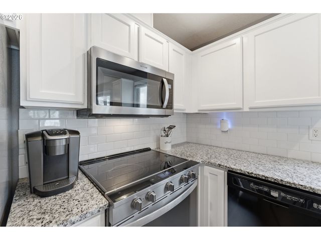 15340 Sw LEXINGTON Ln, Beaverton, OR 97007