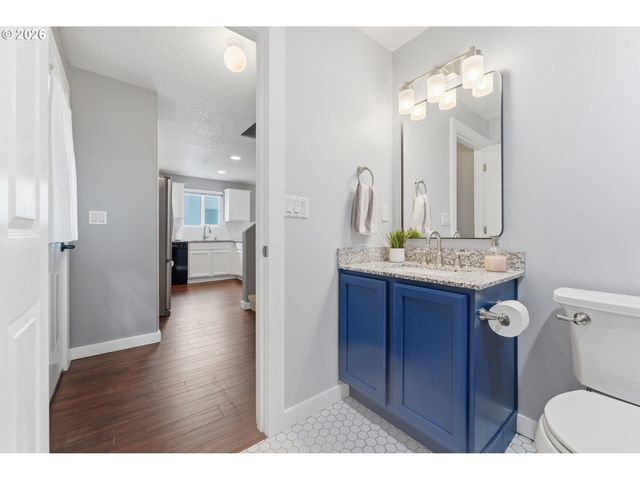 15340 Sw LEXINGTON Ln, Beaverton, OR 97007