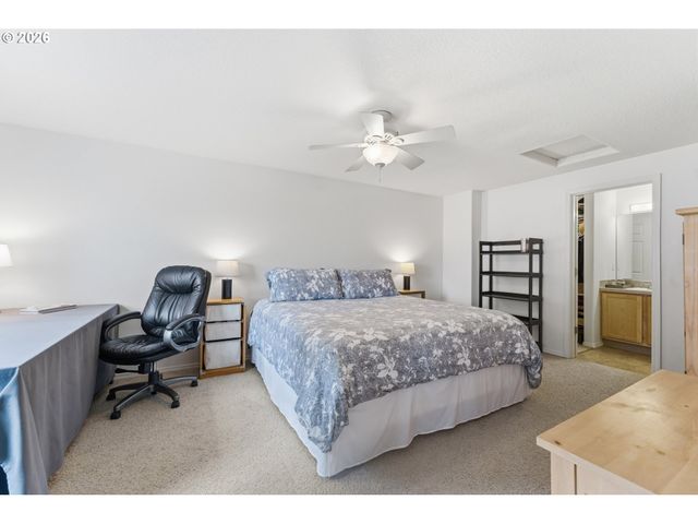 15340 Sw LEXINGTON Ln, Beaverton, OR 97007