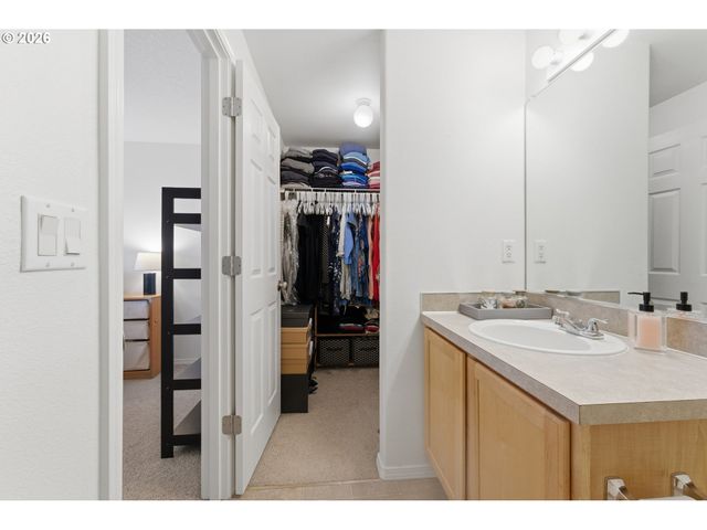 15340 Sw LEXINGTON Ln, Beaverton, OR 97007