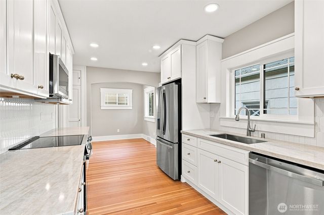 616 N Steele Street, Tacoma, WA 98406