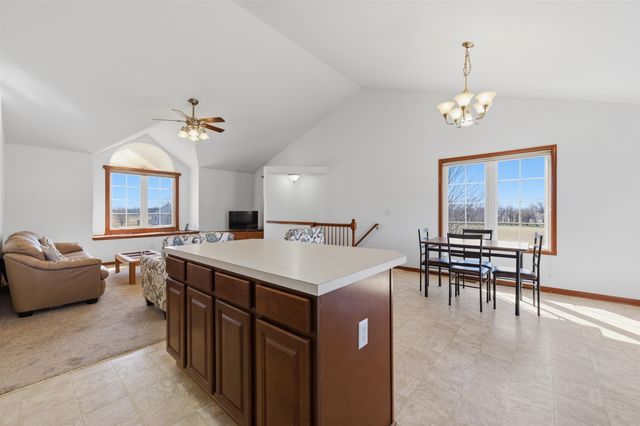 656 E 110th Ave N, Peck, KS 67120