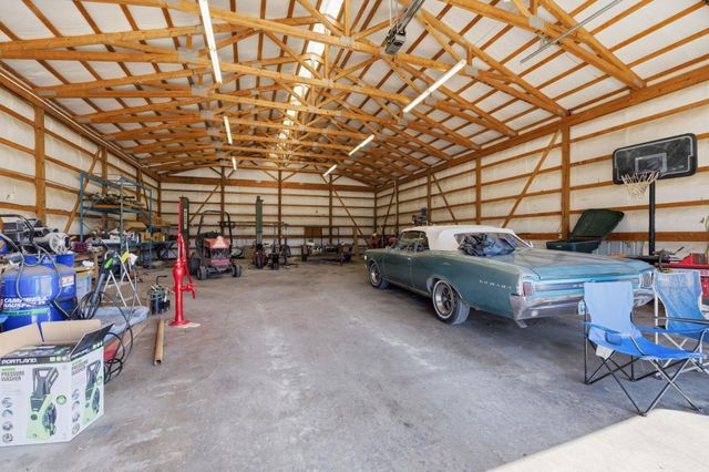 656 E 110th Ave N, Peck, KS 67120