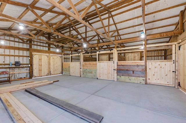 656 E 110th Ave N, Peck, KS 67120