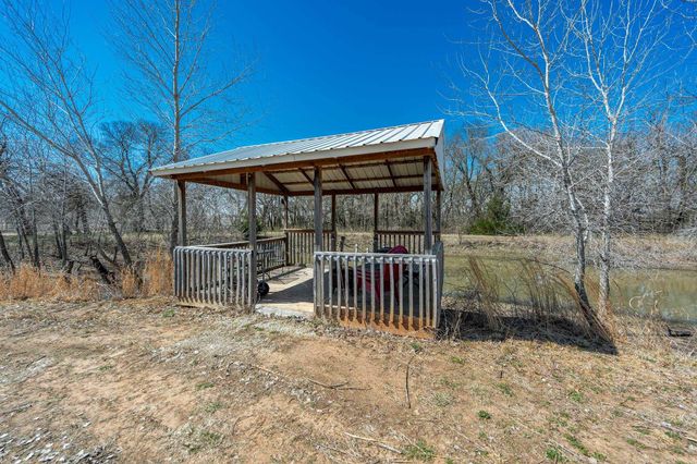 656 E 110th Ave N, Peck, KS 67120