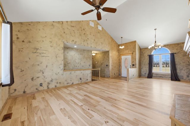 656 E 110th Ave N, Peck, KS 67120