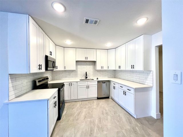 1209 Whiteoak Drive, Garland, TX 75040